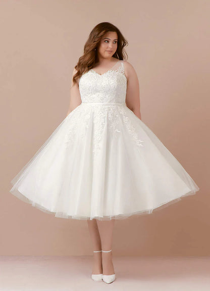 Diamond White A-Line V-Neck lace Satin Dress